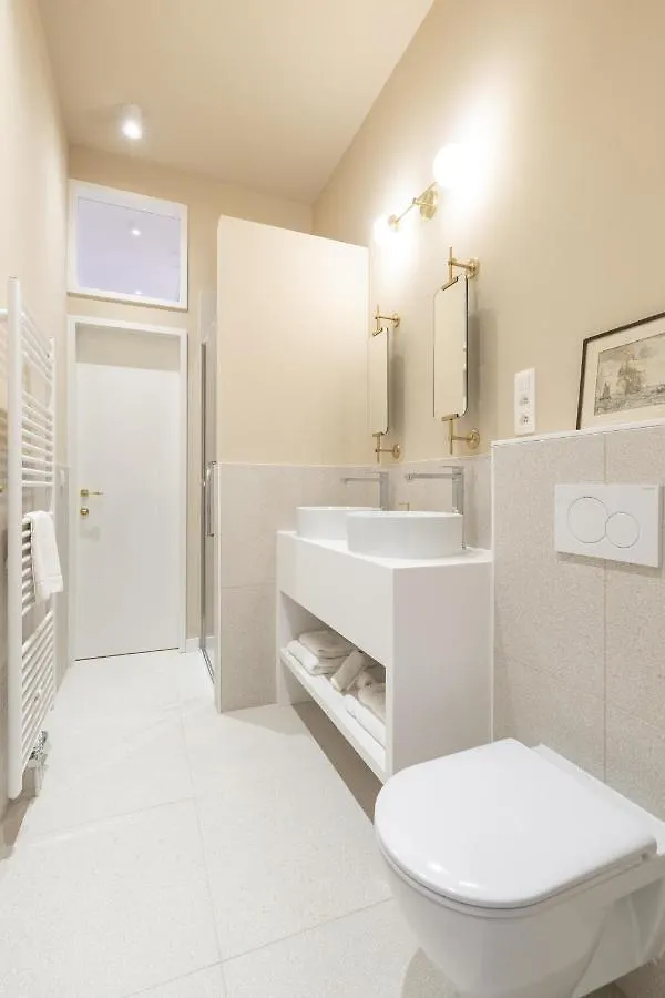 Shway - Le Leopold Apartment Antwerp